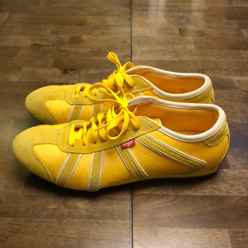 Levi’s shoes